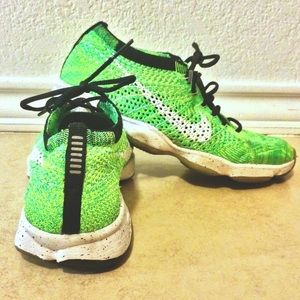 Nike Flyknit Zoom Agility (Women's) size 6